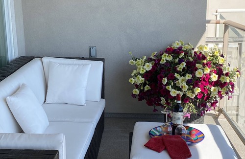 White Rock House | Pinnacle Sea Vistas is Spotless and Welcoming