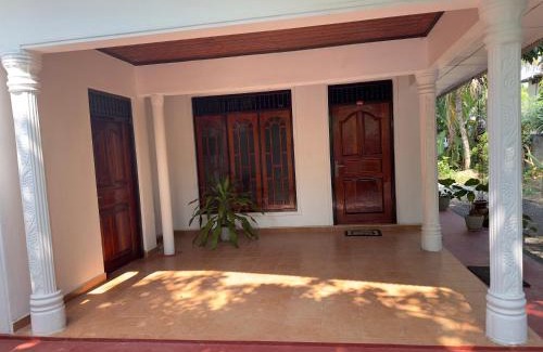 Rambukkana House | Pinnawala Grand Villa