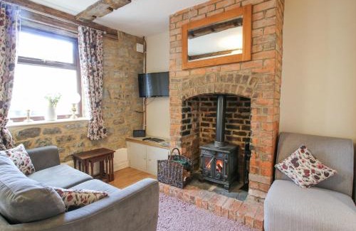 Knighton House | Pinner's Cottage
