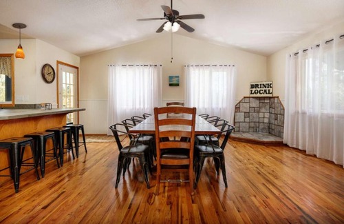 Dundee House | Pinot Vista