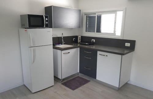 Petah Tikva Apartment | Pinsker Garden Apartment - Petah Tikva