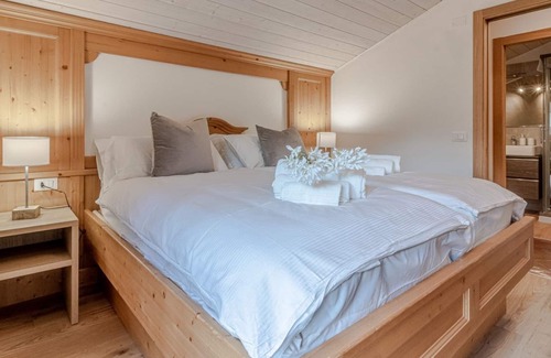 Giustino Apartment | PINZOLO THREE - ROOM APARTMENT WITH WIFI AND TWO BATHROOM