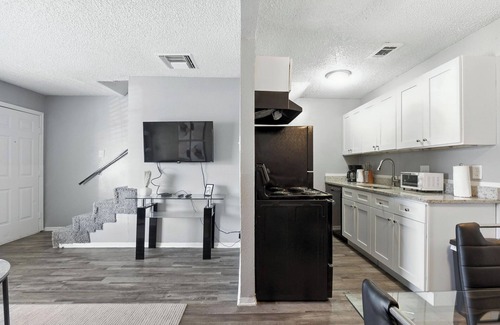 South Arlington Apartment | Pioneer Creek 608-08 I Spacious 1 Bed 1Bath