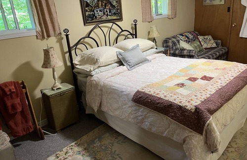 Feronia House | Pioneer Log House