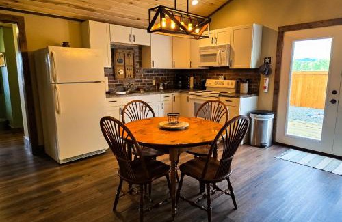 Del Norte Apartment | Pioneer Ridge