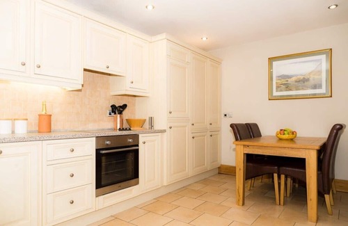 Bilbrough House | Piper Cottage, Bilbrough, York 5m. Village.