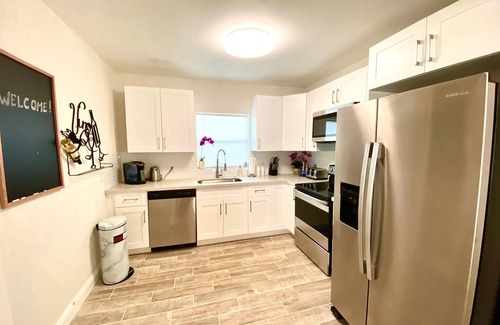 Dania Beach House | PIPER PALMS VILLA WELCOMES YOU!