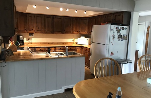 Abbot House | Piper Pond Waterfront- Relax, Swim, Kayak, Hike, Fish, Hunt, ATV, Snowmobile