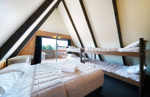 National Park Village Cabin | Pipers Lodge