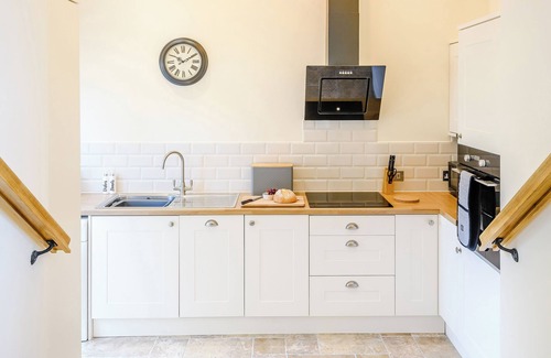 Lydney Cottage | Pipistrelle - UK30758