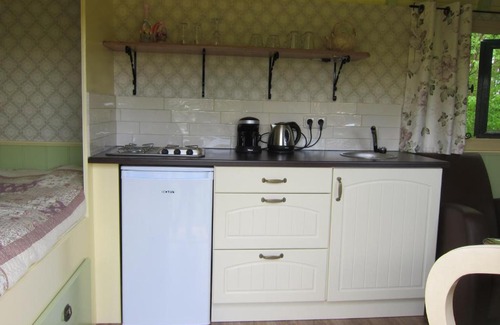 Merselo Bed & Breakfast | Pipowagen Minicamping De Linde