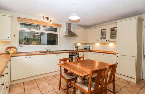 Lydney Cottage | PIPPINS, family friendly, with open fire in Bream