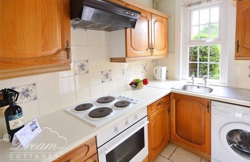 Evershot Cottage | PIPPINS, pet friendly, with a garden in Dorchester