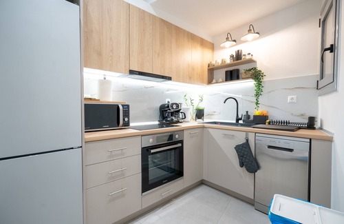 Peiraiki Apartment | Piraeus 1 bedroom 4 persons apartment