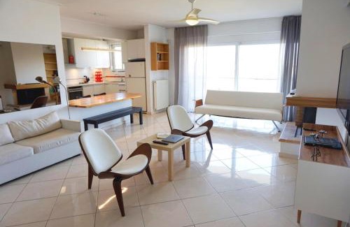 Piraeus Apartment | Piraeus Bright Apt