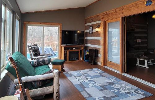 Jefferson City House | Pirate Cove