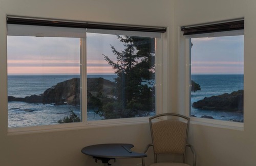 Logsden House | Pirates Cove