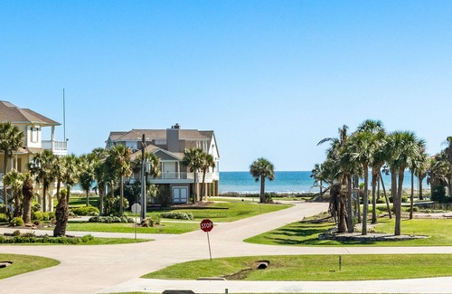 Pirates Beach West House | Pirivate Beachside Home w/ Gulf Views, Wrap-Around Deck, Bright & Airy Interior