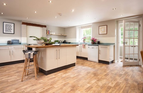Kelso Cottage | PIRNIE COTTAGE - a charming four bedroom cottage ideal for families