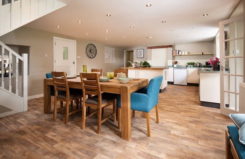Kelso Cottage | PIRNIE COTTAGE - a charming four bedroom cottage ideal for families