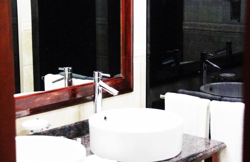 Praslin Island House | Pirogue Lodge