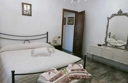 Santa Maria a Monte Bed & Breakfast | Pirro & Sharon House