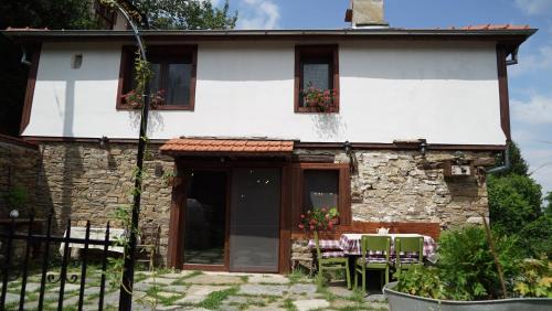 Dedovo House | Pisanata House