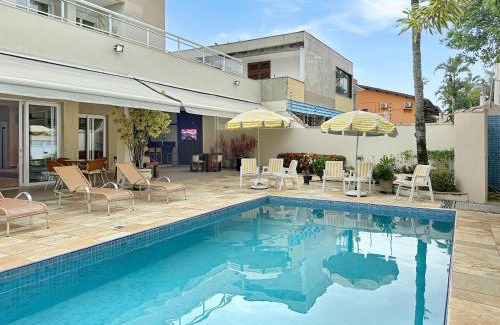 Enseada House | Piscina - 200m do mar - AC - 1 Suite com banheiro