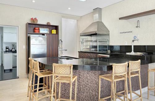 Enseada House | Piscina - 200m do mar - AC - 1 Suite com banheiro