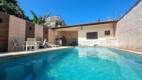 Tupy House | Piscina Aquecida, Ar Cond, Área Gourmet, Bilhar, Wi-Fi