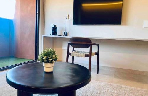 Guadalupe Apartment | Piscina con Glamour