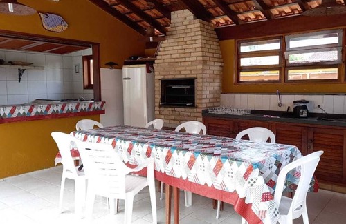 Praia Grande House | Piscina e Ar Condicionado a 100 mts da Praia Grande - Ubatuba/sp