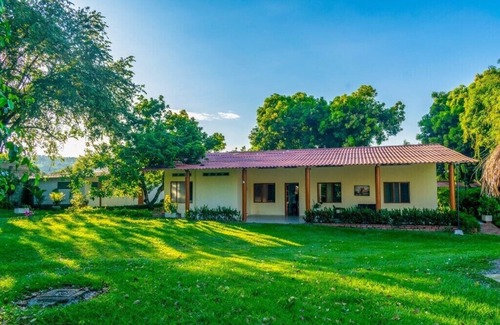 San Sebastian de Mariquita Villa | Piscina, hamacas, juegos, naturaleza y relajación a 5 minutos del centro