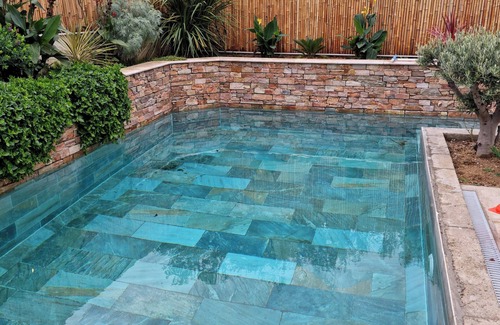 Cournonsec House | Piscine et Maison Pour de Belles Vacances