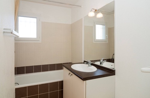 Homps Villa | Piscines, Gym, Hammam sur place ! Villa Spacieuse