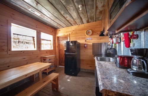 Pisgah Forest Cabin | Pisgah Adventure Cabin. Biking and hiking dream!
