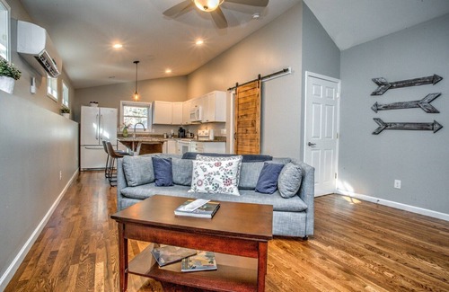 Pisgah Forest House | Pisgah Hillside Haven | Brevard/Asheville, Hiking, Mtn Biking, Shopping!