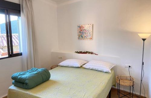 Vall De Almonacid Apartment | Piso en Vall de Almonacid con vistas, aire acondicionado, Wifi y Smart TV