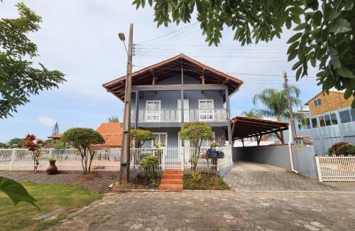 Ubatuba Villa | Piso superior:casa aconchegante à beira mar XS7441