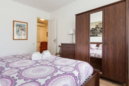 La Font de la Guatlla Apartment | Piso Zona Plaza España, junto a Montjuic,