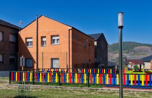Carballeda de Valdeorras Apartment | Pisos Leopoldo - Casaio