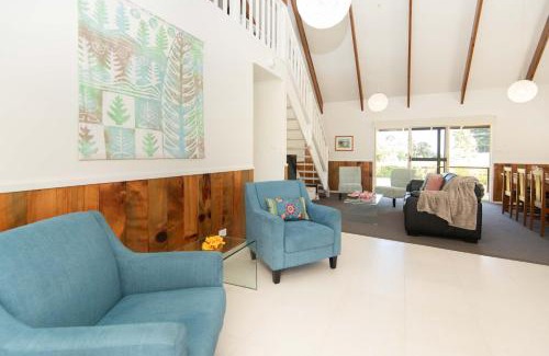 Burnt Pine House | Pitcairn House