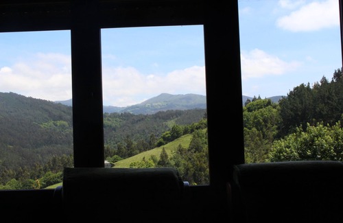 Valdes House | Pitos House, Fijuecas