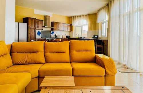 Nadur House | Pitt house | nomadichaven.mt