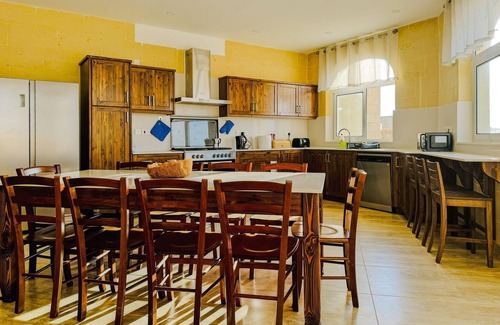 Nadur House | Pitt house | nomadichaven.mt