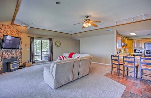 Dogwood House | Pittsburg Family House on Lake Bob Sandlin w/Dock!