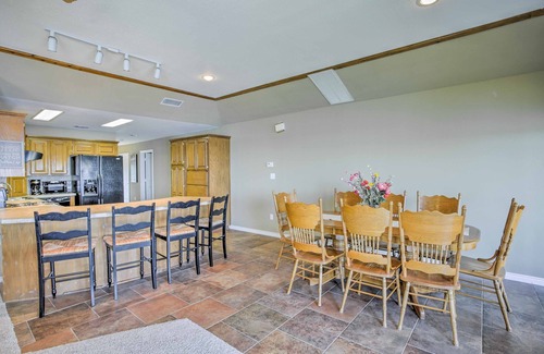 Dogwood House | Pittsburg Family House on Lake Bob Sandlin w/Dock!