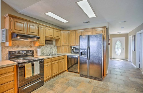 Dogwood House | Pittsburg Family House on Lake Bob Sandlin w/Dock!