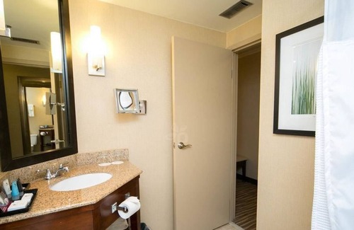 Green Tree Hotel | Pittsburgh Plaza Hotel