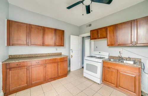 Ross Township Apartment | Pittsburgh Vacation Rental about 6 Mi to Downtown!